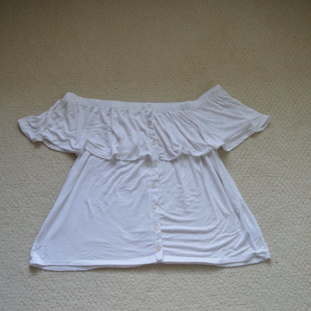 American Eagle Ivory Off The Shoulder Top